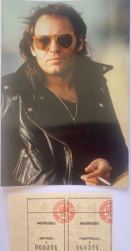 Vasco rossi foto con dedica - foto,